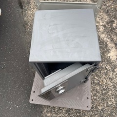 小型金庫 無料差し上げます