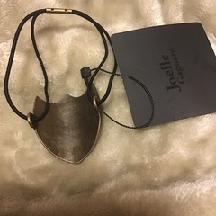 定価3千円　アクセサリー　髪に服にネクタイに ブローチ　ブレスレット　ネックレス　日本製 の画像