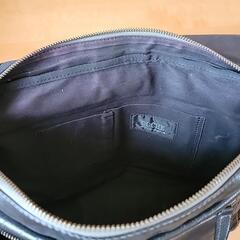 レザー　ショルダーバッグの画像