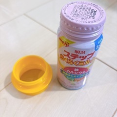 ほほえみ らくらくミルク200ml ＋ ステップ らくらくミルクの画像