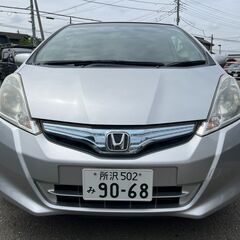 NO２１３５　ホンダ　フィットＨＶ　１０thアニバーサリー　車検令和９年３月の画像