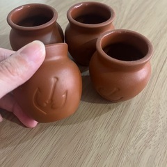 小さい壺の画像