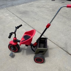 ペダル付き三輪車の画像