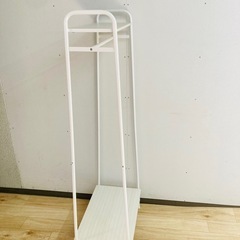 ハンガーラックの画像