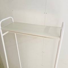 ハンガーラックの画像