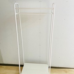 ハンガーラックの画像