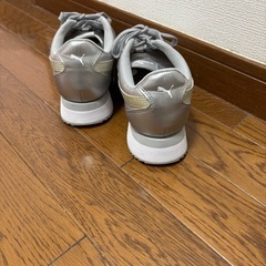 PUMA レディーススニーカー 23.5の画像