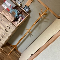 木製　洋風　洋服かけ　洋間　ハンガーラック