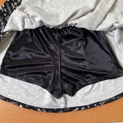 英字ミニスカート　サイズ160の画像