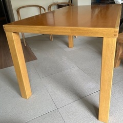 中古　ダイニングテーブル