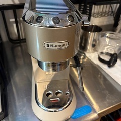 De'Longhi エスプレッソマシン EC680
