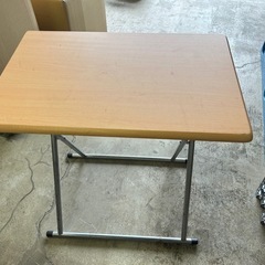 折り畳みテーブル