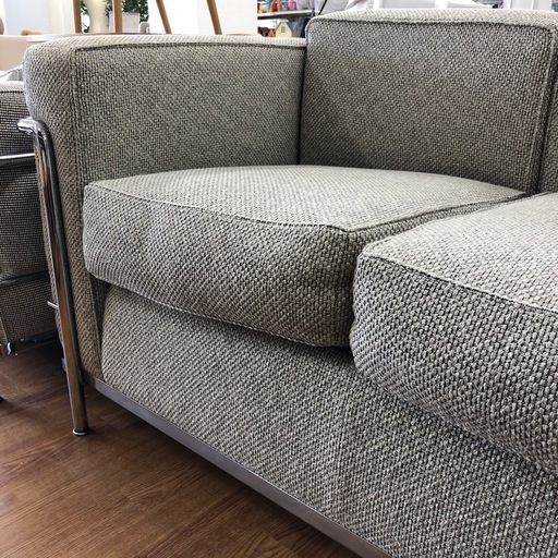 2人掛けソファー　CASSINA 軽度の使用感・色ヤケ有り　ファブリック　LC2【取りに来れる方限定】