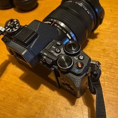 値下げ　　オリンパス　omd em5 mark2 プロレンズ付きの画像