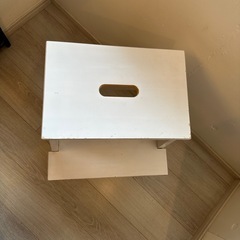 木製踏み台の画像