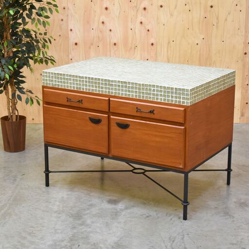 ≪★zyt2269ジ≫ ヴィンテージ家具 モザイクトップ キャビネットテーブル ガラスタイル貼り 幅約120cm 収納/チェスト/作業台/中古家具/宮城県仙台市 70604-02
