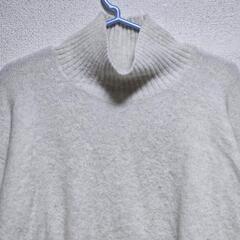 UNIQLO セーターの画像