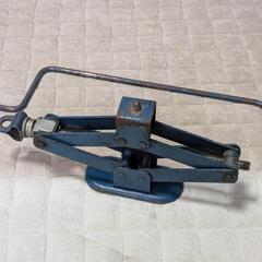 自動車　ジャッキ