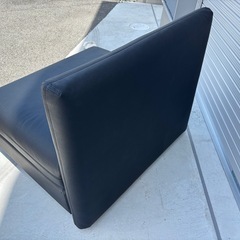 IKEA １人掛け レザーソファ mw0364の画像