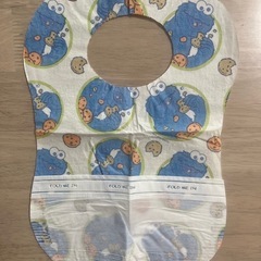 セサミストリート 使い捨てよだれかけ　60枚+10枚の画像