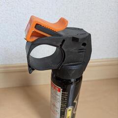 熊撃退スプレー（手製のケース付き）の画像