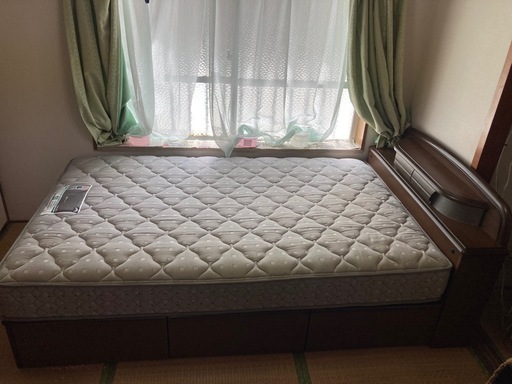 フランスベッド 備長炭マットレス ベット枠付 急ぎにて格安那覇市内にて取り引き