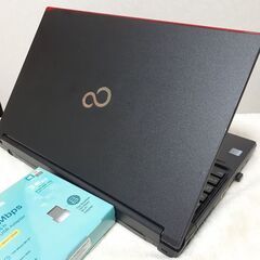 FUJITSU　15インチ　core i5　8GB　SSD　Wi-Fi　Bluetooth　テンキー　Microsoft office2021　Windows11　の画像