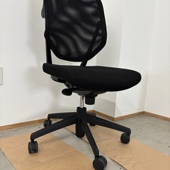 オフィスチェア　PLUS
