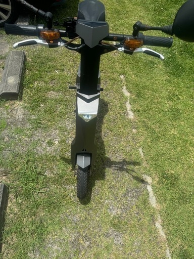 UMO AK-1 電動スクーター