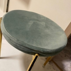 くすみグリーン×ゴールド　丸型スツール　イス