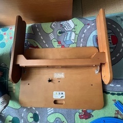 折りたたみ机の画像