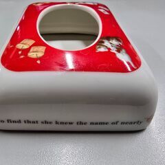 マクミランアリス　ポケットティッシュケース　陶器　前畑株式会社製（MAEBATA）の画像