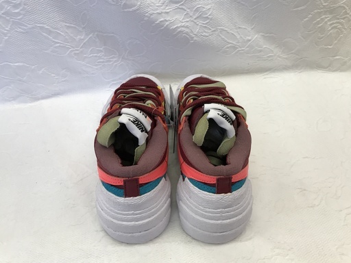⭐︎ドリーム２号館⭐︎　ジモティー割引　NIKE×sacai/スニーカー/BLAZERLOW/DM7901 600