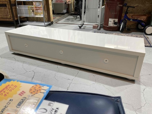C13★家具ファクトリー★TVボード テレビ台 AVボード 前面扉 フラップ式 W150cm ホワイト 鏡面仕上げ シンプル