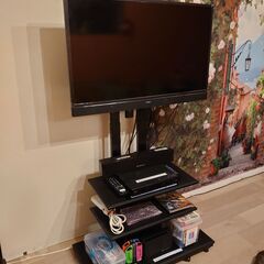 32インチ液晶テレビ（maxzen 2019年製）テレビ台付き