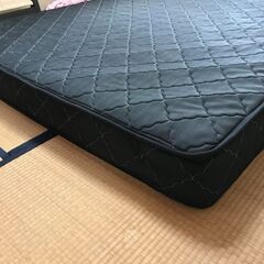 ㉔良質クイーンサイズマットレス　の画像