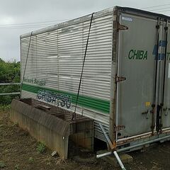 アルミのコンテナの画像