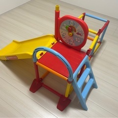 ジャングルジム、滑り台の画像