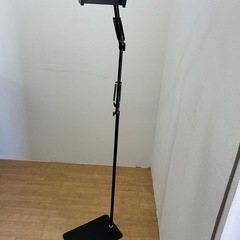 スマホホルダー　自立式　金属製　スマホ　寝ながら　手放し