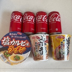 コーラとカップラーメン