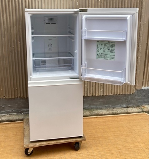 AQUA 126L冷蔵庫　AQR-E13J