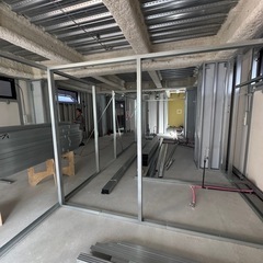 壁などを建てる仕事をしますの画像