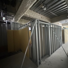 壁などを建てる仕事をしますの画像
