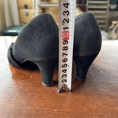 黒いパンプス　LLの画像
