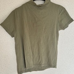 新品レディースクロスデザインTシャツカーキ難ありの画像