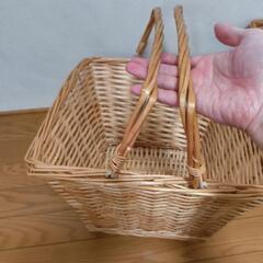 ハンドル付バスケット　カゴの画像