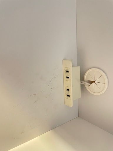 ※売却済み※【2023年購入】カップボード（鏡面ホワイト）幅116.3cm×奥行45cm×高さ183.5cm 売却済み※【2023年購入】カップボード（鏡面ホワイト）幅116.3cm×奥行45cm