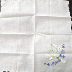 刺繍入り ガーゼハンカチ４枚セットの画像