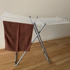 タオル干し2つの画像