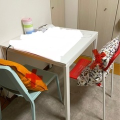 ikea ダイニングテーブル白+椅子二脚セット